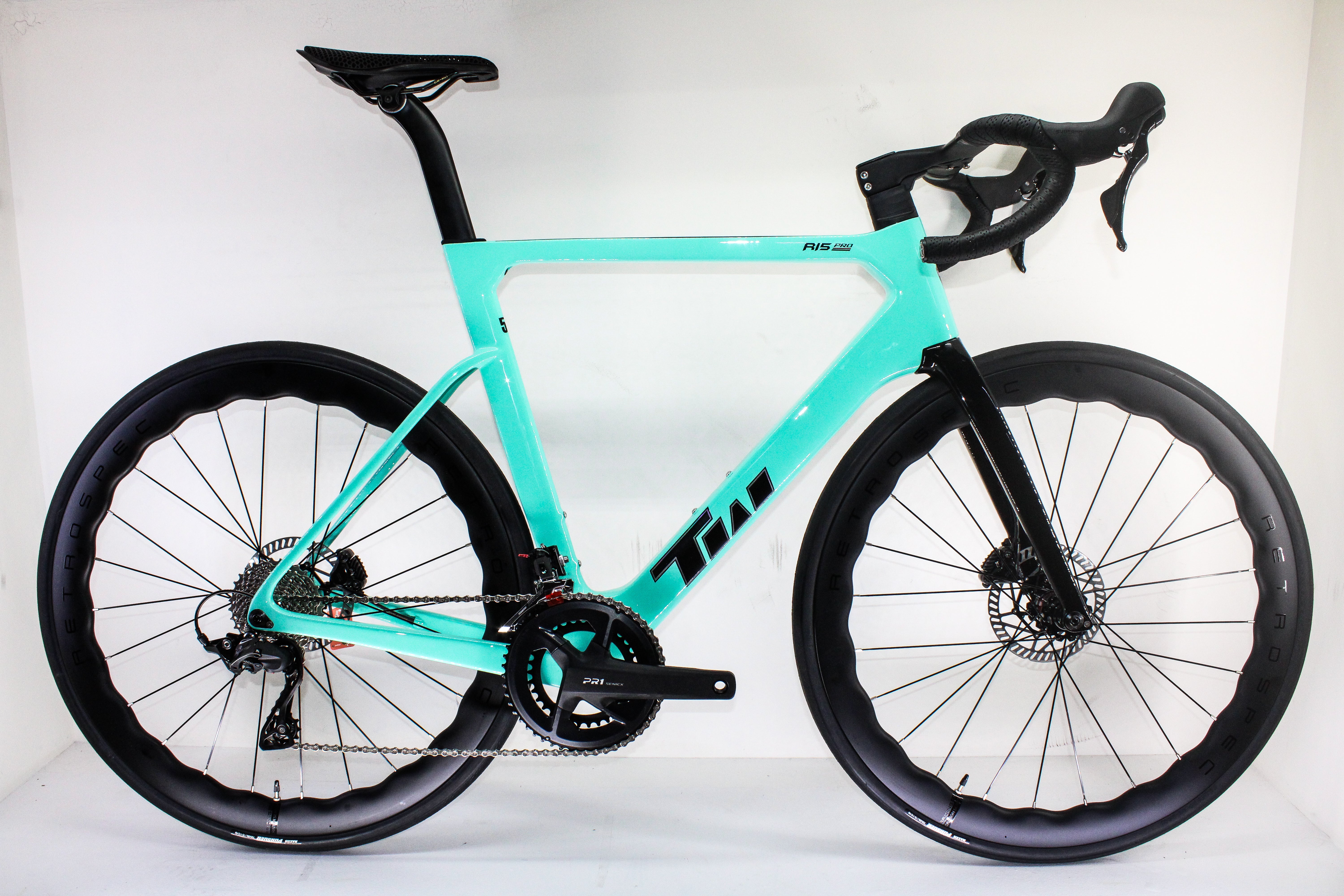 R15, shimano 105 de 12 Velocidades full carbono