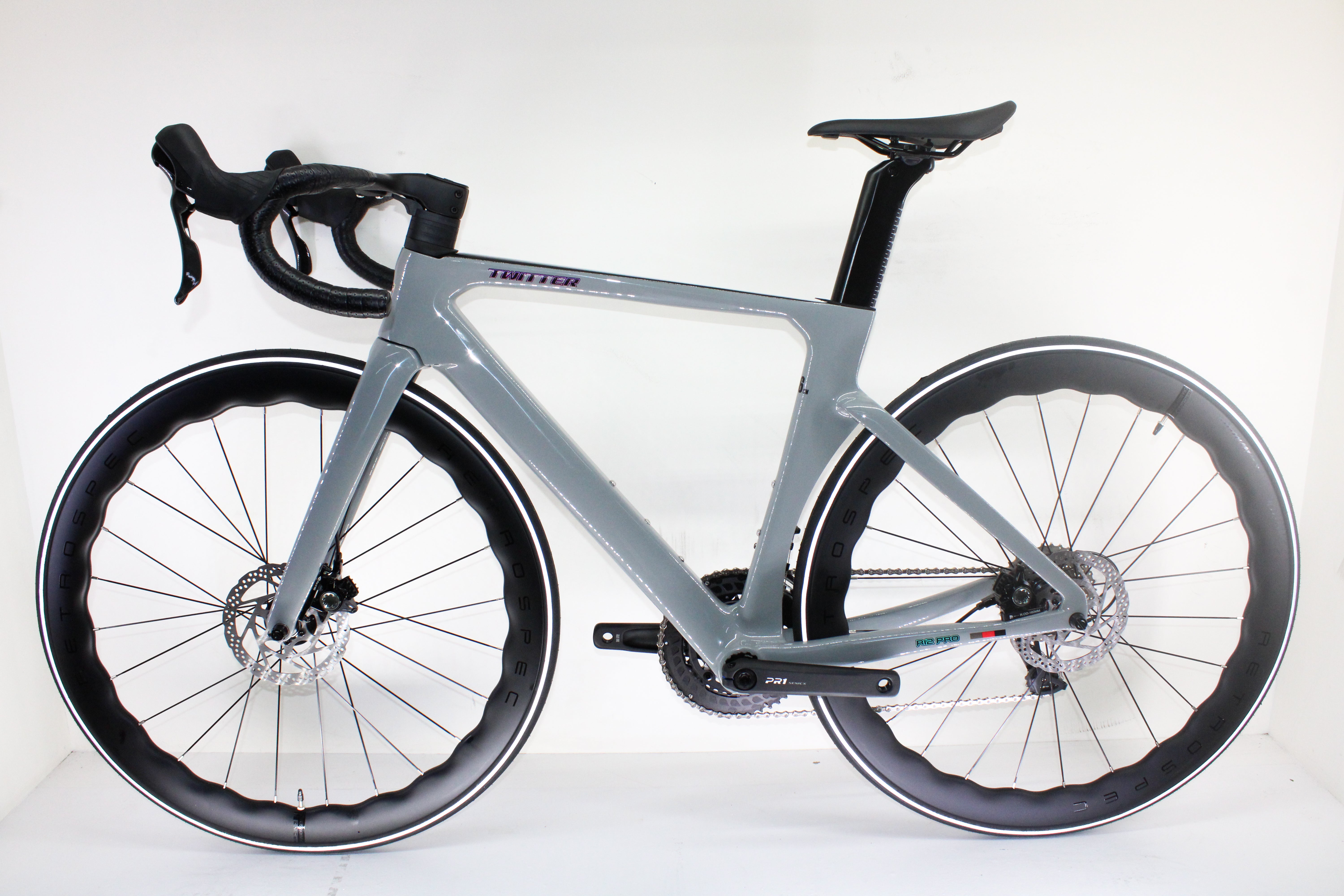 TWITTER R12 full carbono, grupo retrospec 12v hidráulicos