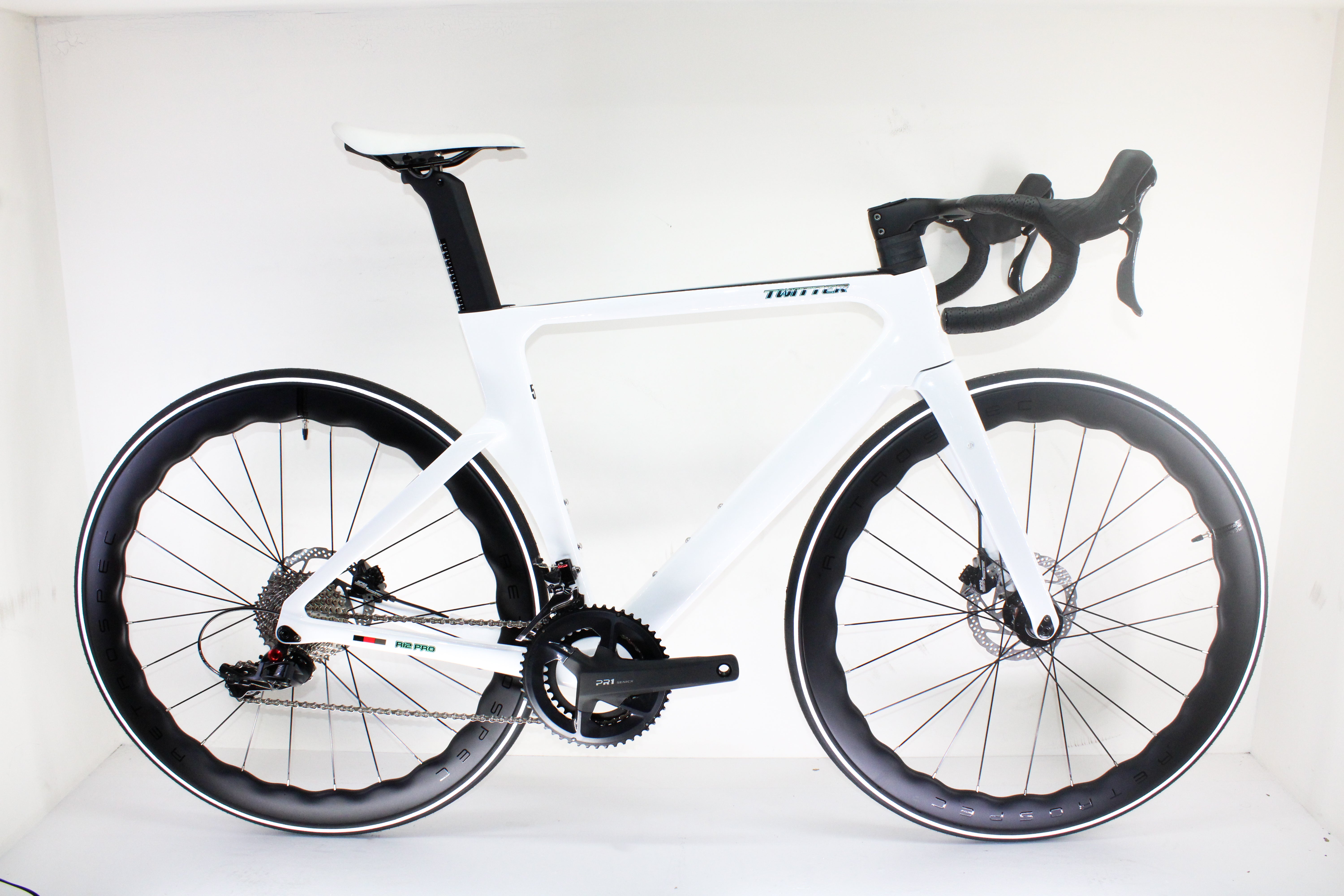 TWITTER R12 full carbono, grupo retrospec 12v hidráulicos